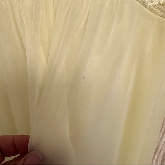 Vintage Shadowline yellow negligee lace nightgown - Picture 7 of 12